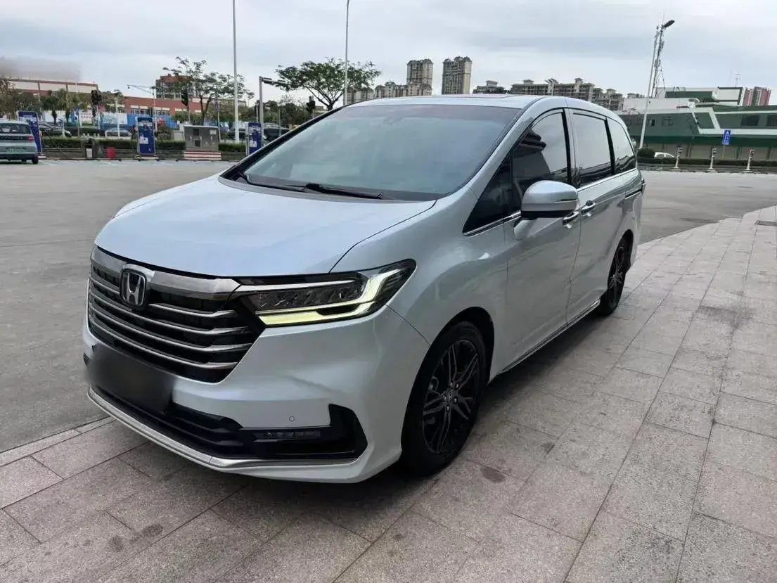 2022 Honda Odyssey 2.0L 146HP L4 E-CVT Hybrid