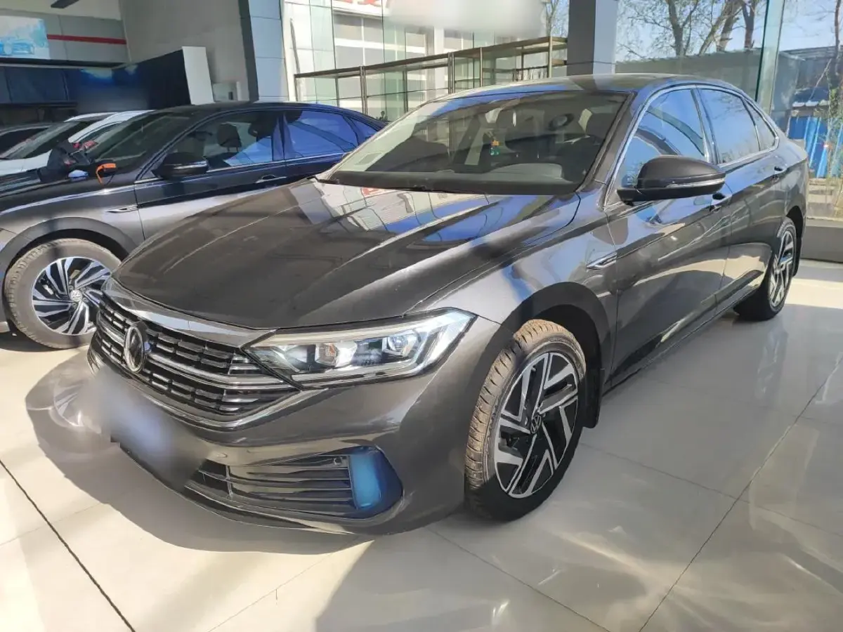 2023 Volkswagen Sagitar 1.5T 160HP L4 7DCT