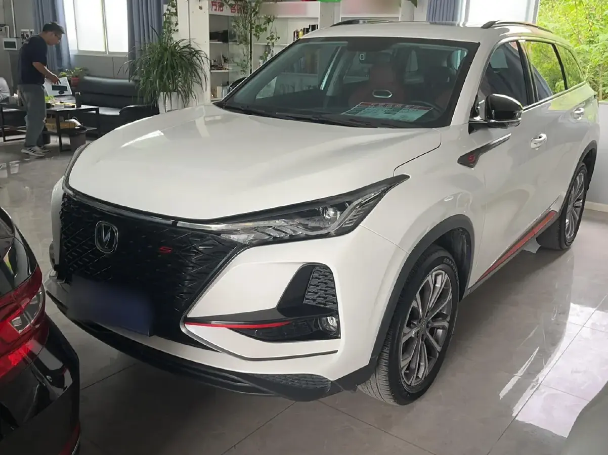 2021 ChangAn CS75 Plus 2.0T 233HP L4 8AT