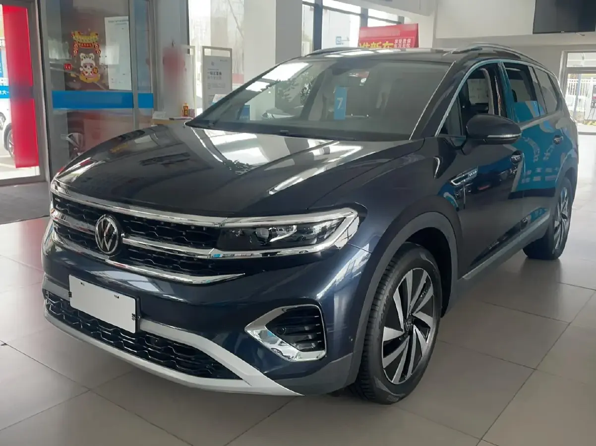 2022 Volkswagen Talagon 2.0T 220HP L4 7DCT