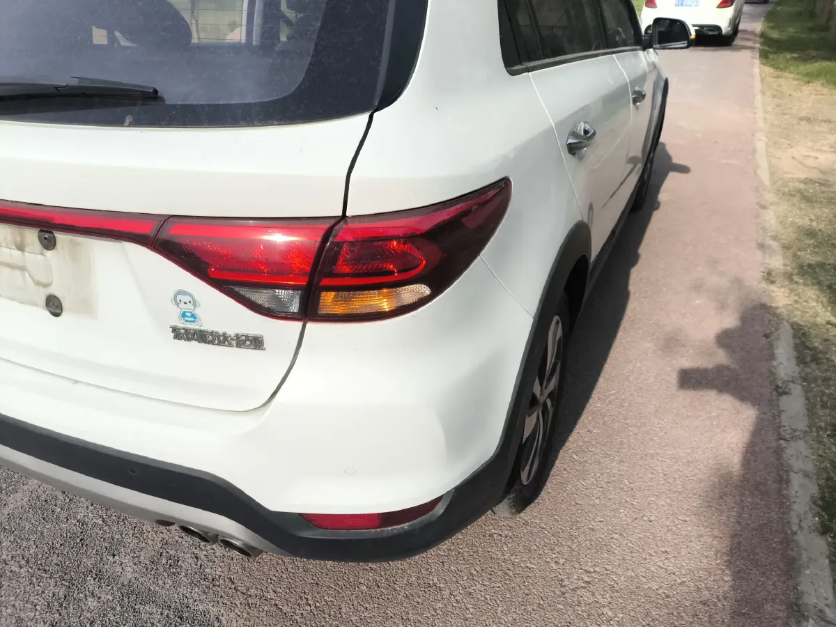 2017 Kia KX Cross 1.4L 100HP L4 6AT,autocango,china used car exporter,china ev exporter,chinese used car exporter,chinese used ev exporter