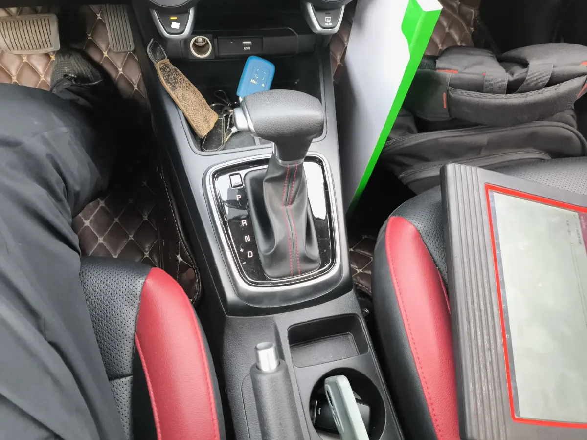 2017 Kia KX Cross 1.4L 100HP L4 6AT,autocango,china used car exporter,china ev exporter,chinese used car exporter,chinese used ev exporter