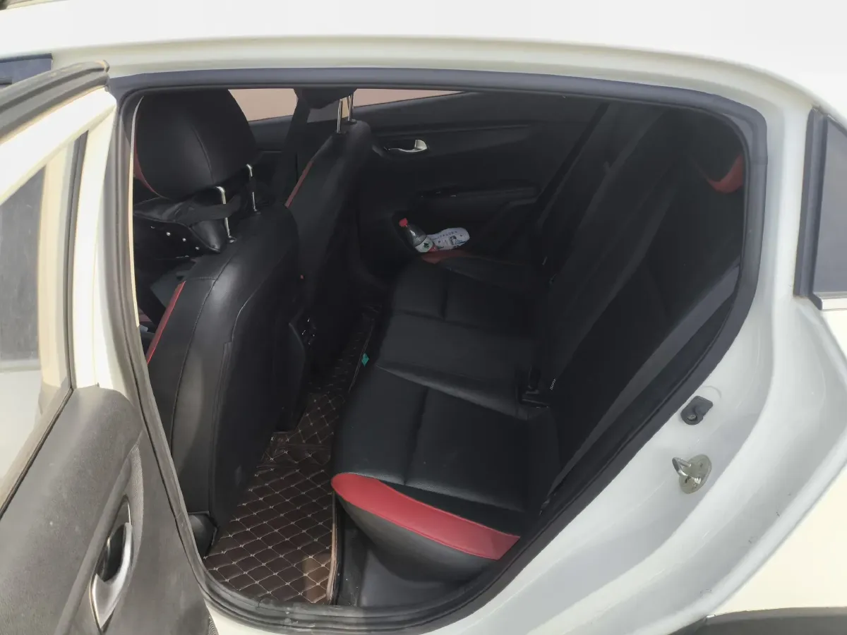 2017 Kia KX Cross 1.4L 100HP L4 6AT,autocango,china used car exporter,china ev exporter,chinese used car exporter,chinese used ev exporter