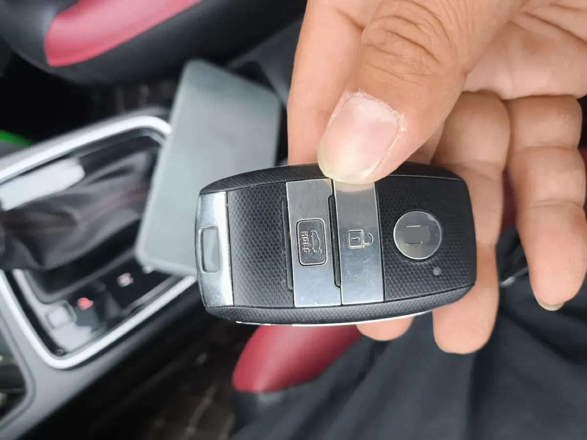 2017 Kia KX Cross 1.4L 100HP L4 6AT,autocango,china used car exporter,china ev exporter,chinese used car exporter,chinese used ev exporter