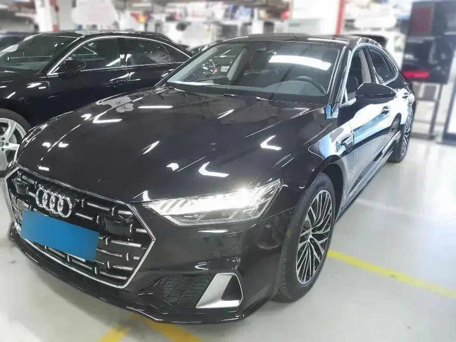 2024 Audi A7L 2.0T 245HP L4 7DCT