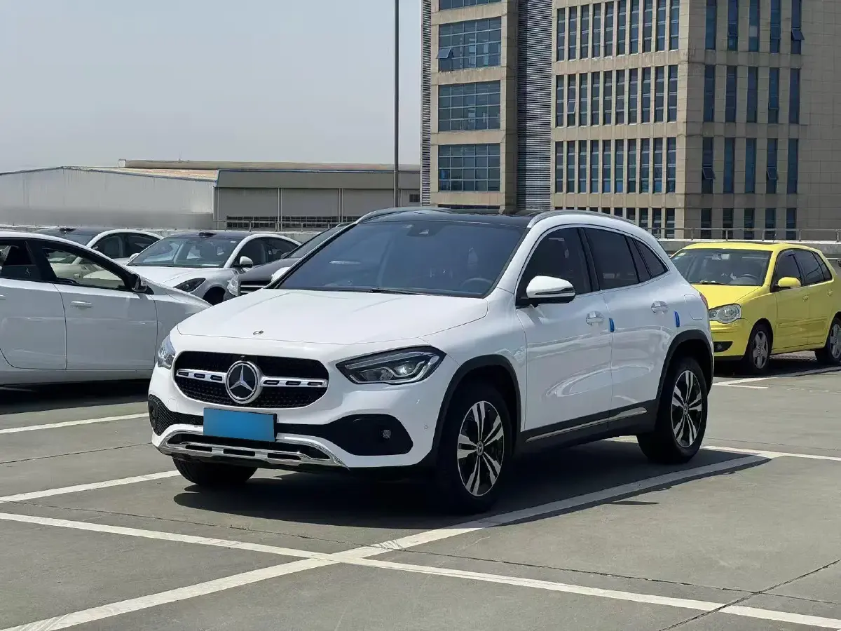 2023 Mercedes-Benz GLA Class 2.0T 190HP L4 8DCT