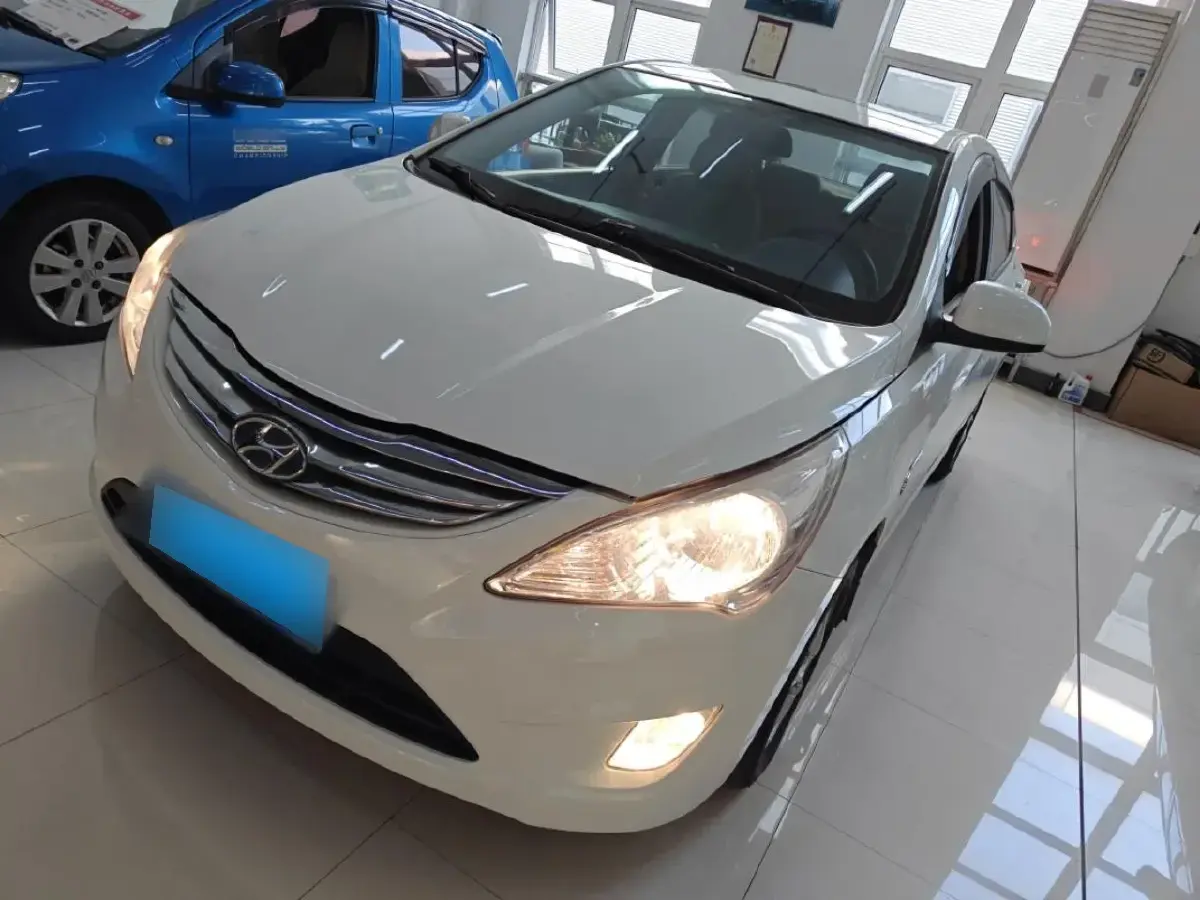 2010 Hyundai Reina 1.4L 107HP L4 4AT