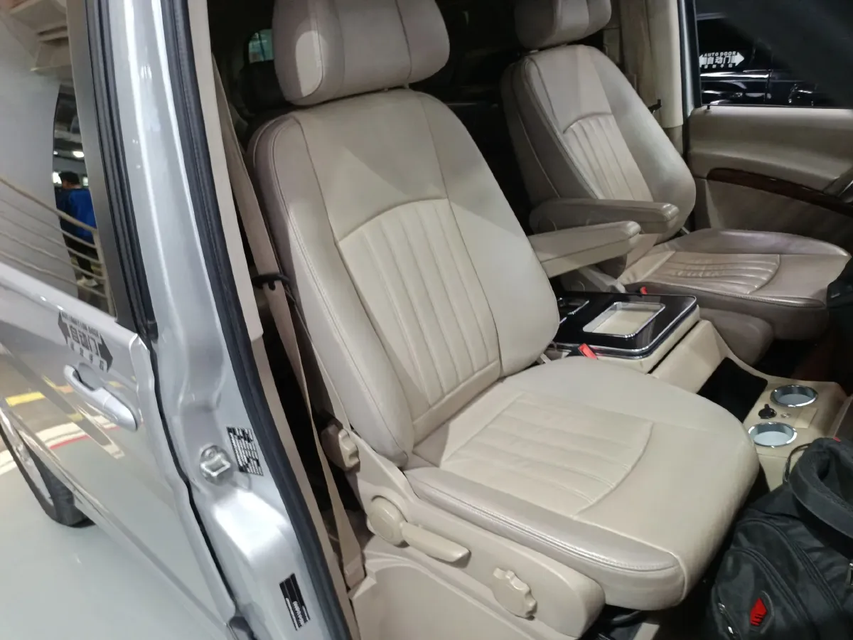 2013 Mercedes-Benz Viano 3.0L 224HP V6 5AT,autocango,china used car exporter,china ev exporter,chinese used car exporter,chinese used ev exporter
