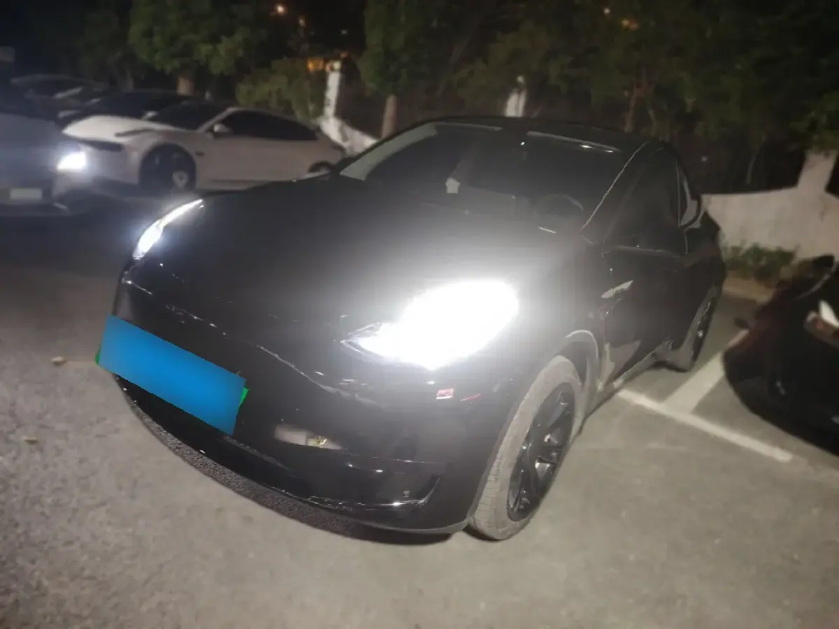 2022 Tesla Model Y BEV 60KWH