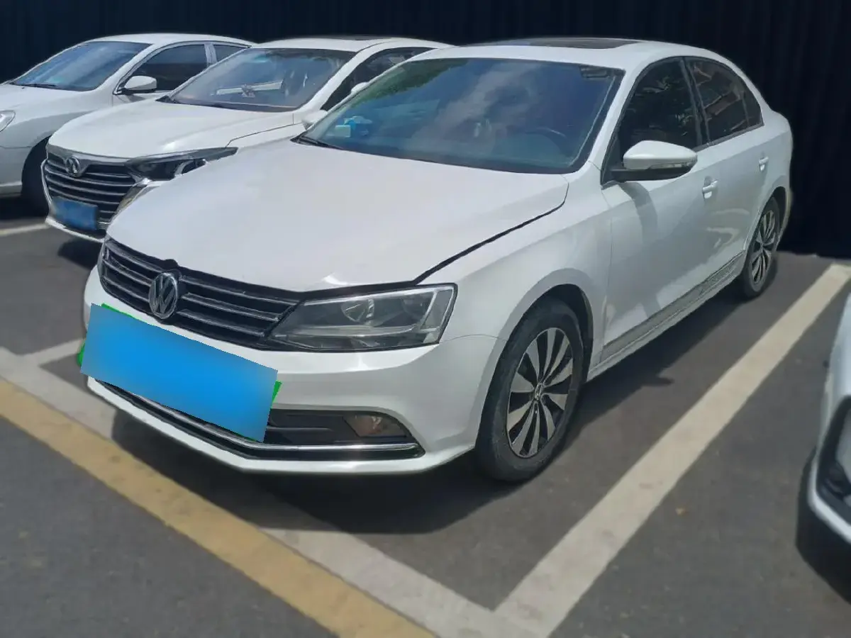 2018 Volkswagen Sagitar 1.6L 110HP L4 5MT