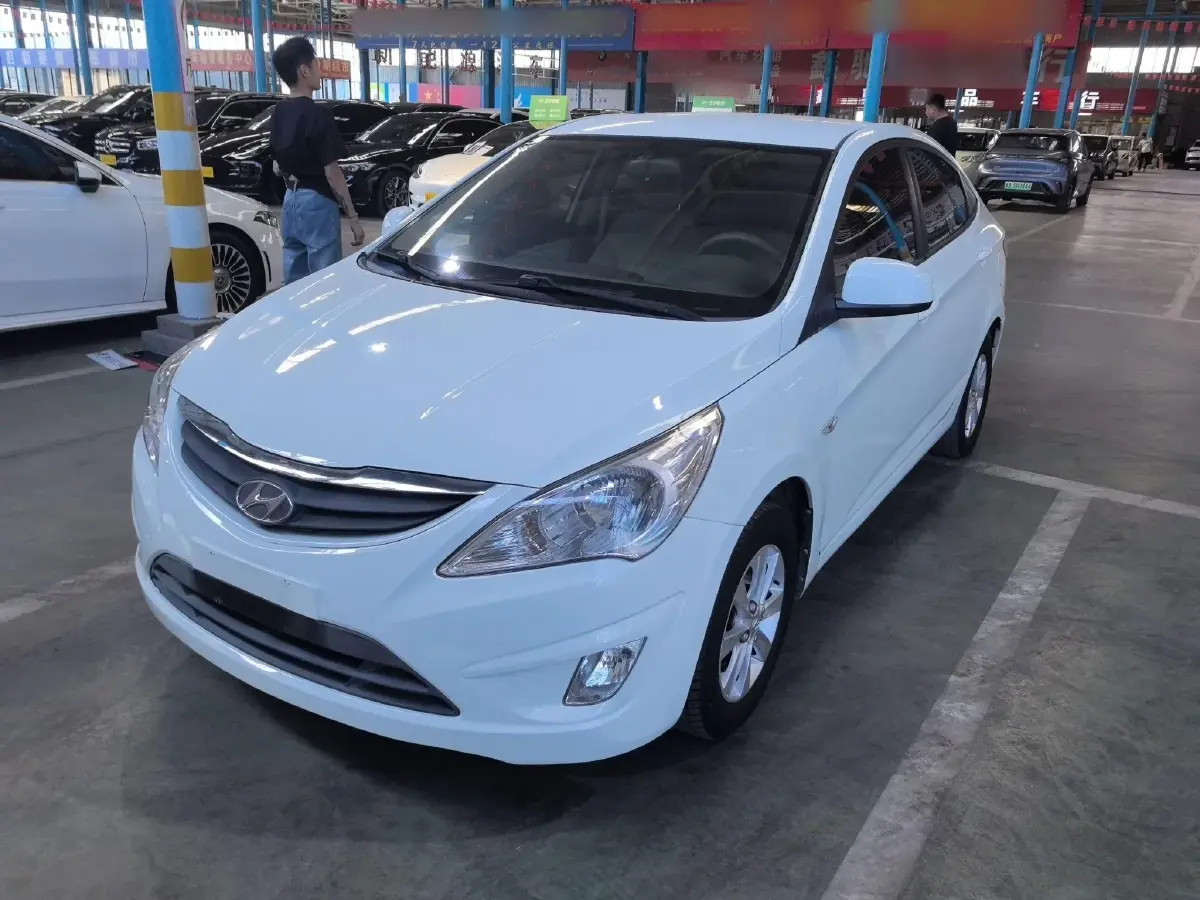2010 Hyundai Reina 1.4L 107HP L4 4AT