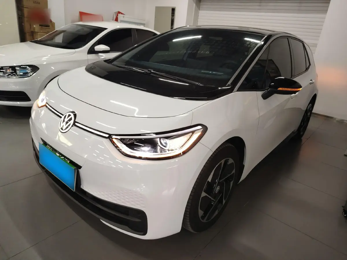 2025 Volkswagen ID.3 BEV 52.8KWH