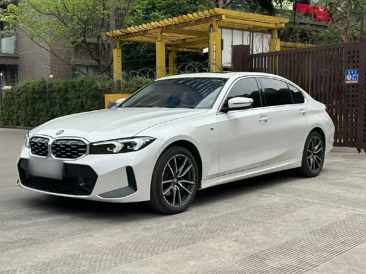 2024 BMW 3 Series 2.0T 184HP L4 8AT