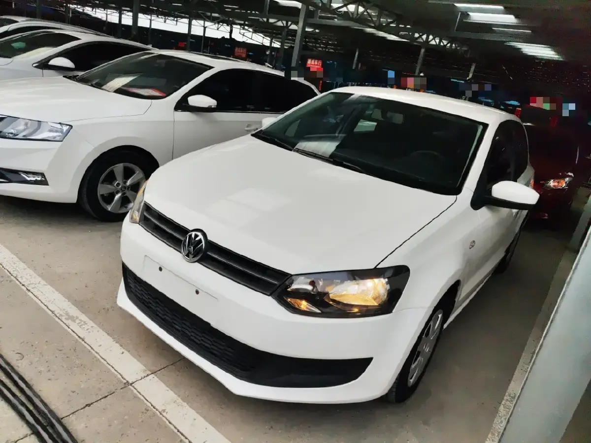 2013 Volkswagen Polo 1.4L 86HP L4 5MT