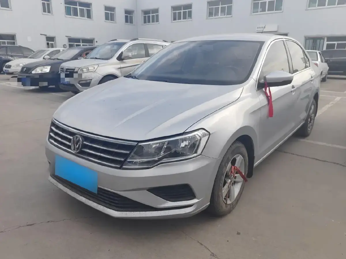 2017 Volkswagen Jetta 1.4L 90HP L4 5MT