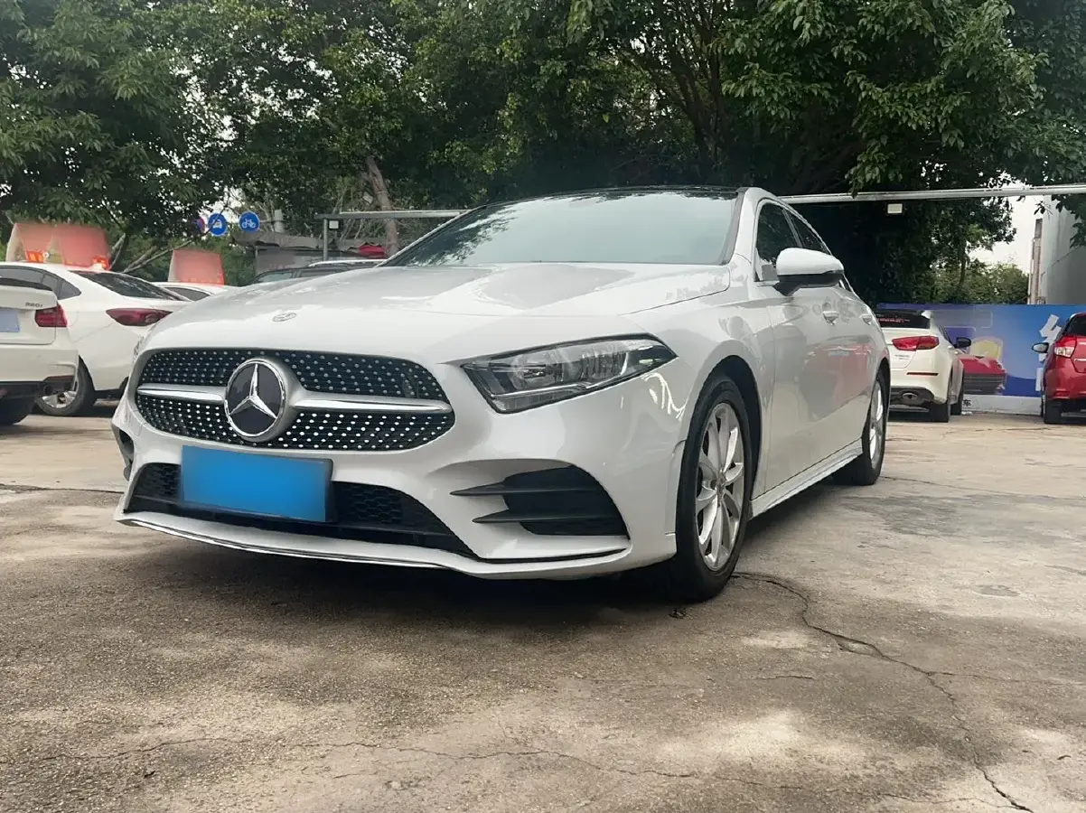 2020 Mercedes-Benz A Class 1.3T 136HP L4 7DCT