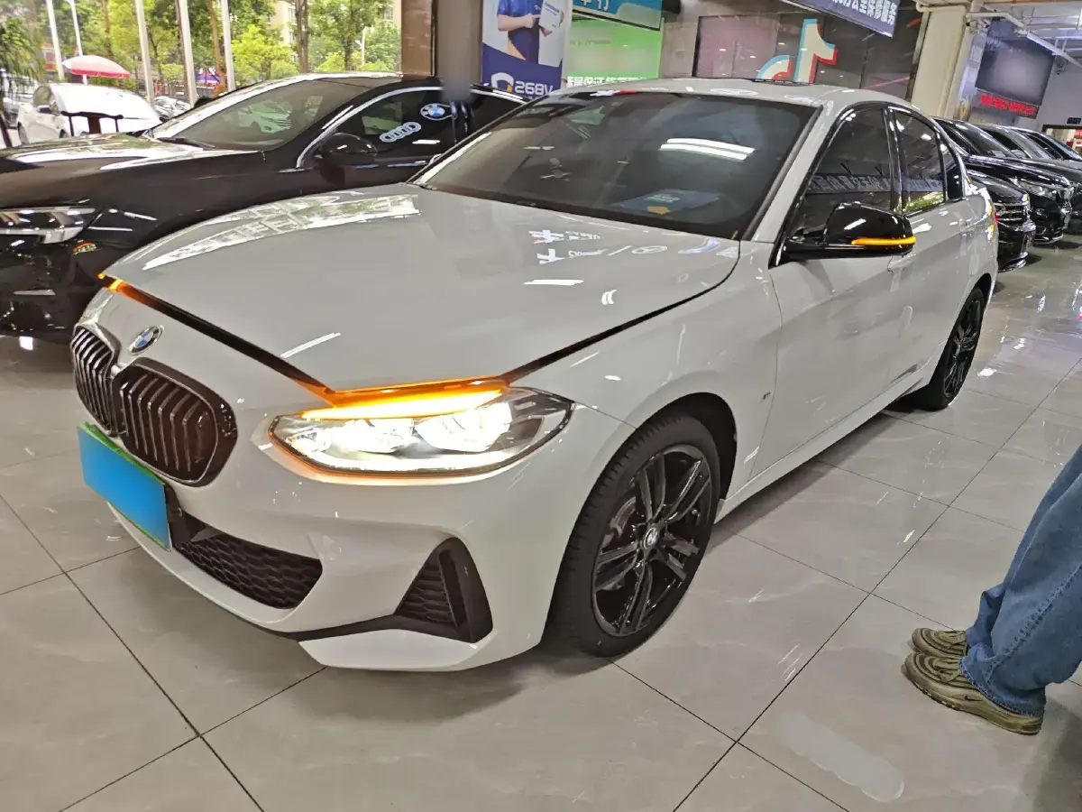 2021 BMW 1 Series 2.0T 192HP L4 7DCT