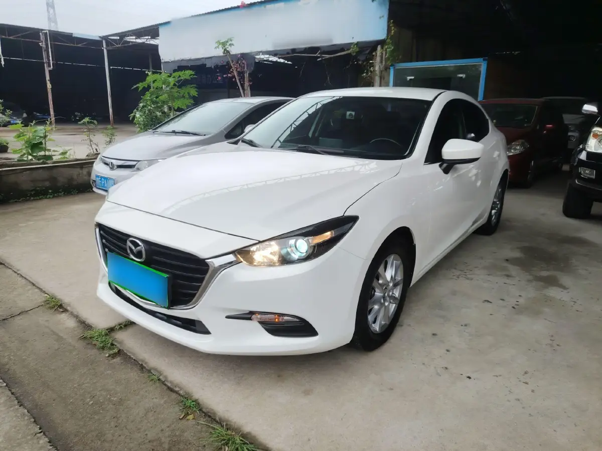 2017 Mazda 3 Axela 1.5L 117HP L4 6AT