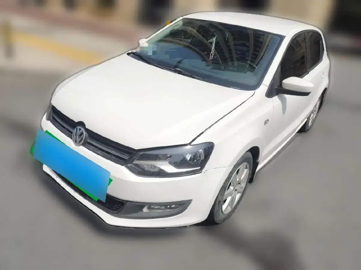 2013 Volkswagen Polo 1.6L 105HP L4 6AT