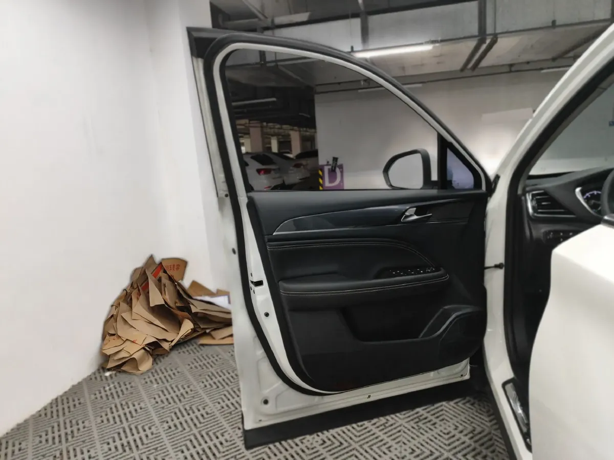 2021 GAC Trumpchi GS5 1.5T 169HP L4 6AT,autocango,china used car exporter,china ev exporter,chinese used car exporter,chinese used ev exporter