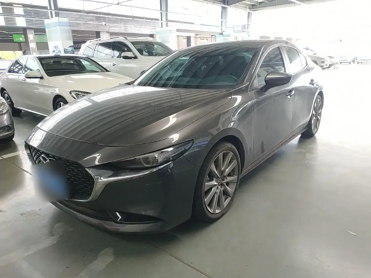2021 Mazda 3 Axela 2.0L 158HP L4 6AT