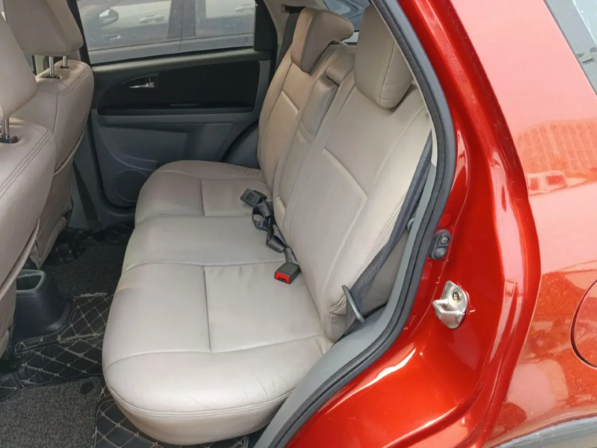 2011 Suzuki SX4 1.6L 109HP L4 5MT,autocango,china used car exporter,china ev exporter,chinese used car exporter,chinese used ev exporter