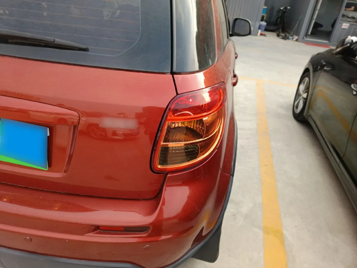 2011 Suzuki SX4 1.6L 109HP L4 5MT,autocango,china used car exporter,china ev exporter,chinese used car exporter,chinese used ev exporter
