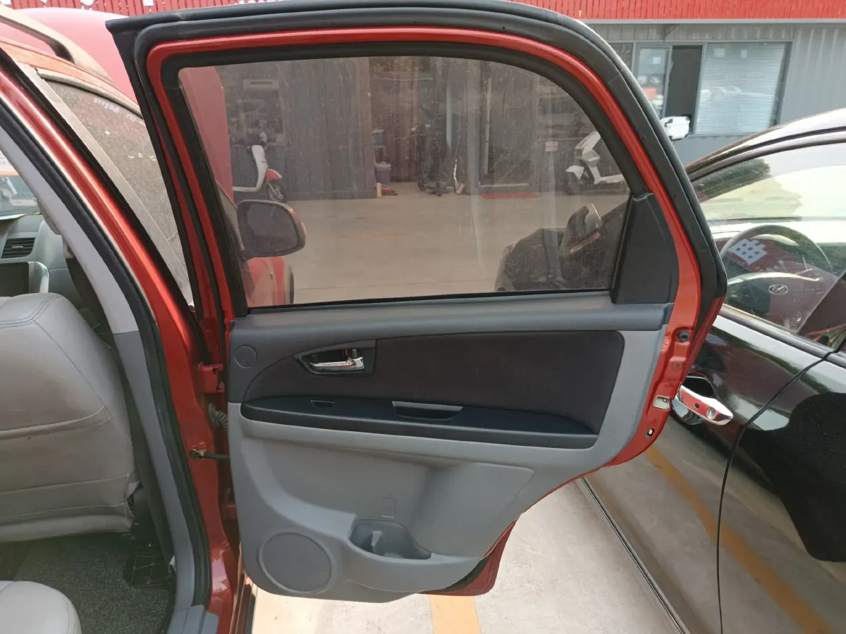 2011 Suzuki SX4 1.6L 109HP L4 5MT,autocango,china used car exporter,china ev exporter,chinese used car exporter,chinese used ev exporter