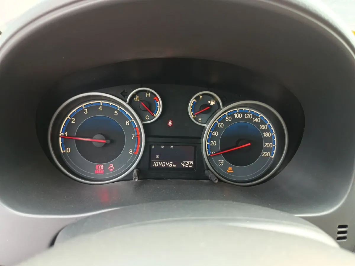 2011 Suzuki SX4 1.6L 109HP L4 5MT,autocango,china used car exporter,china ev exporter,chinese used car exporter,chinese used ev exporter