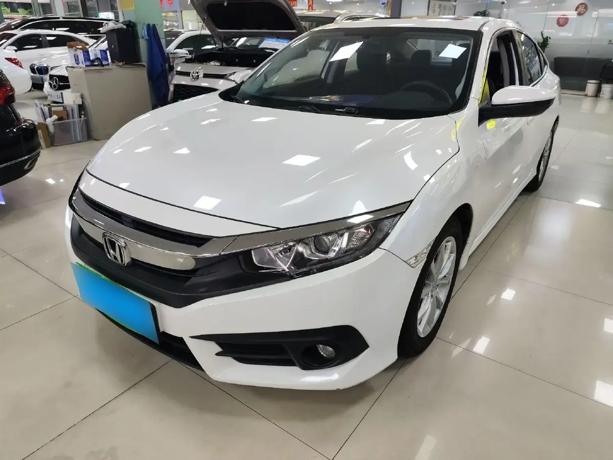 2016 Honda Civic 1.0T 125HP L3 CVT