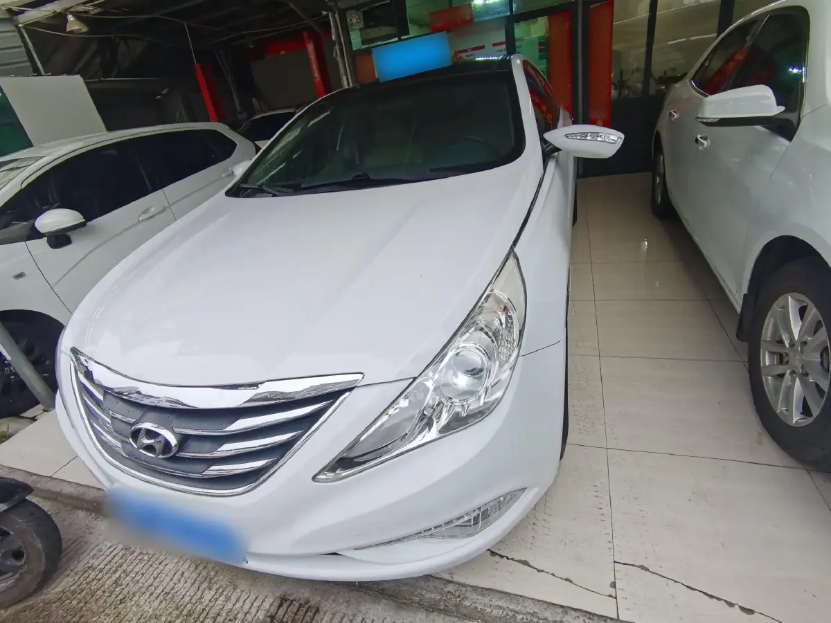 2013 Hyundai Sonata 2.0L 162HP L4 6AT