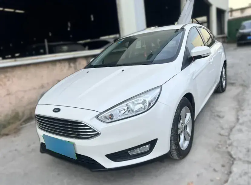 2015 Ford Focus 1.6L 125HP L4 6DCT