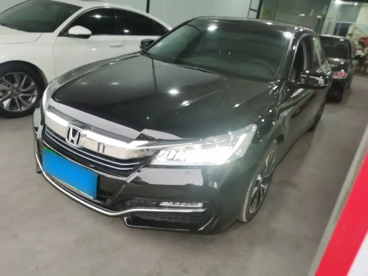 2016 Honda Accord 2.0L 146HP L4 E-CVT Hybrid