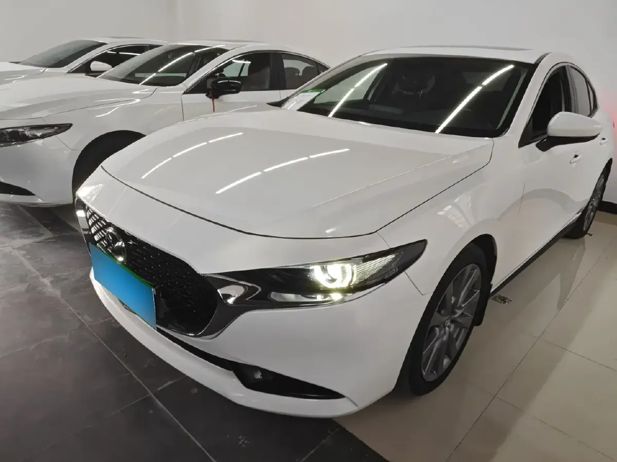 2021 Mazda 3 Axela 2.0L 158HP L4 6AT