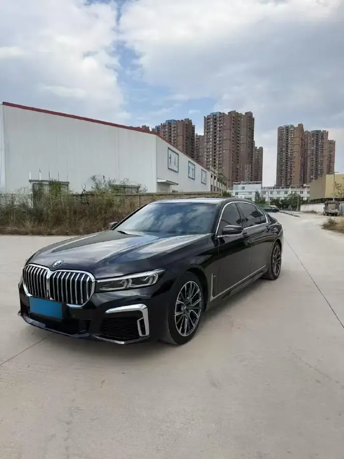 2021 BMW 7 Series 2.0T 265HP L4 8AT