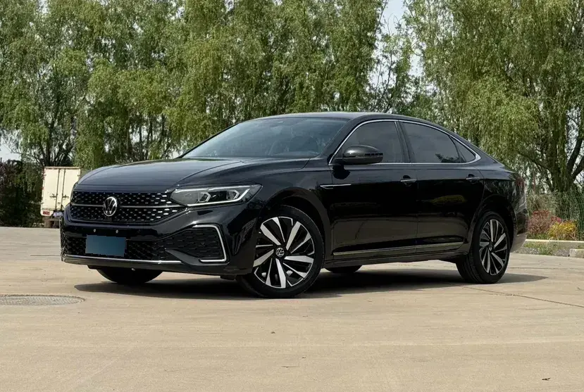 2022 Volkswagen Passat 2.0T 186HP L4 7DCT