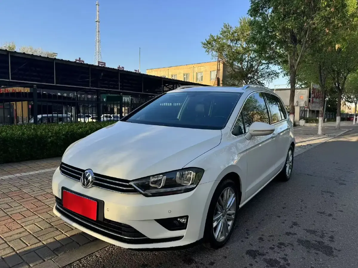 2016 Volkswagen Golf Sportsvan 1.4T 131HP L4 7DCT