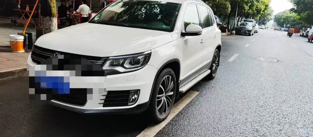 2015 Volkswagen Tiguan 2.0T 200HP L4 6AT