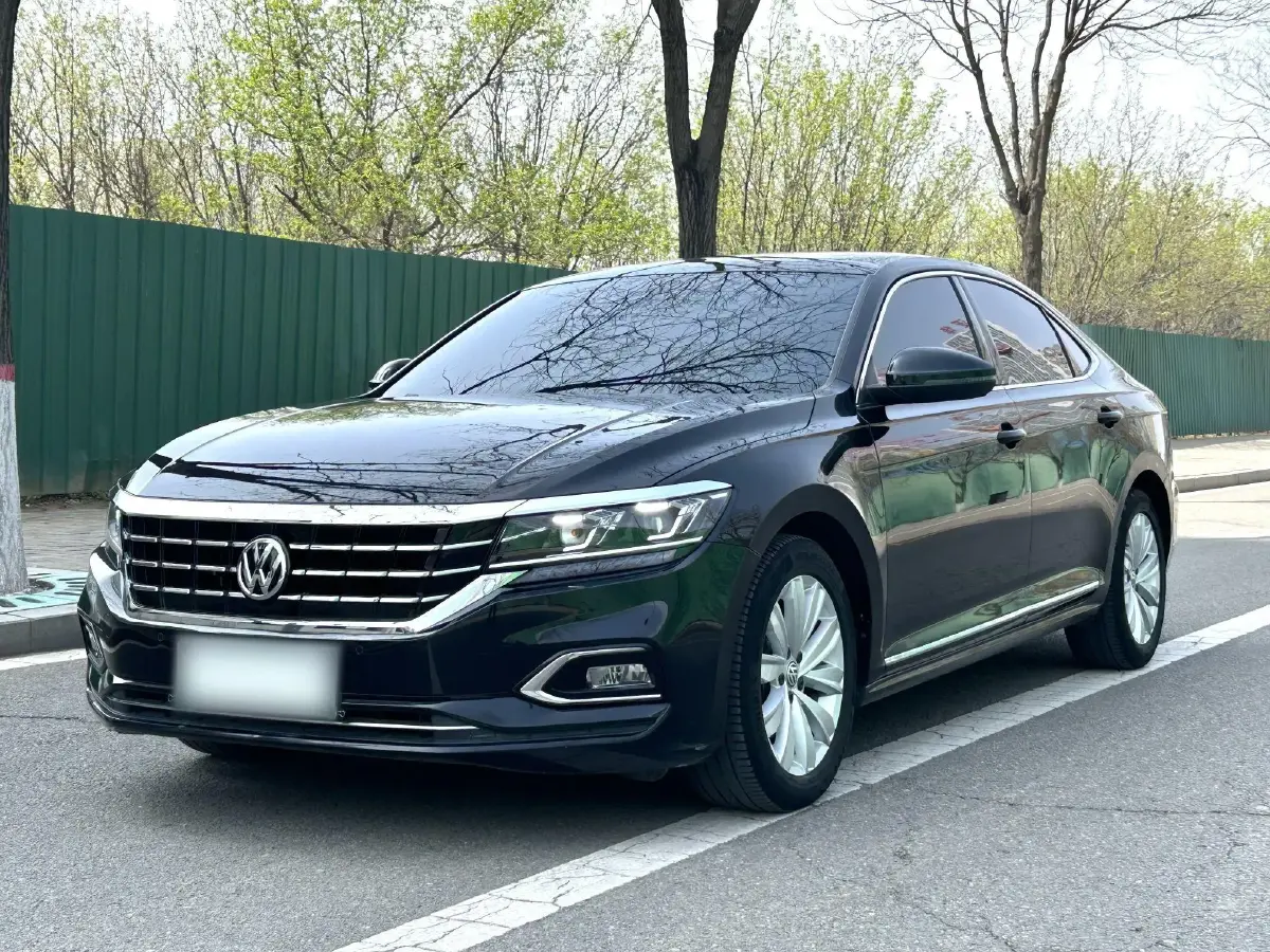 2019 Volkswagen Passat 2.0T 186HP L4 7DCT