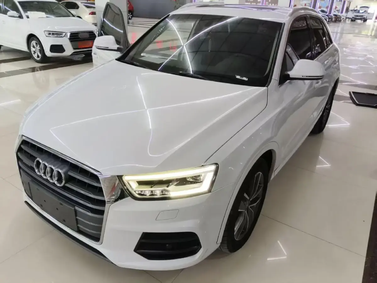 2016 Audi Q3 2.0T 220HP L4 7DCT