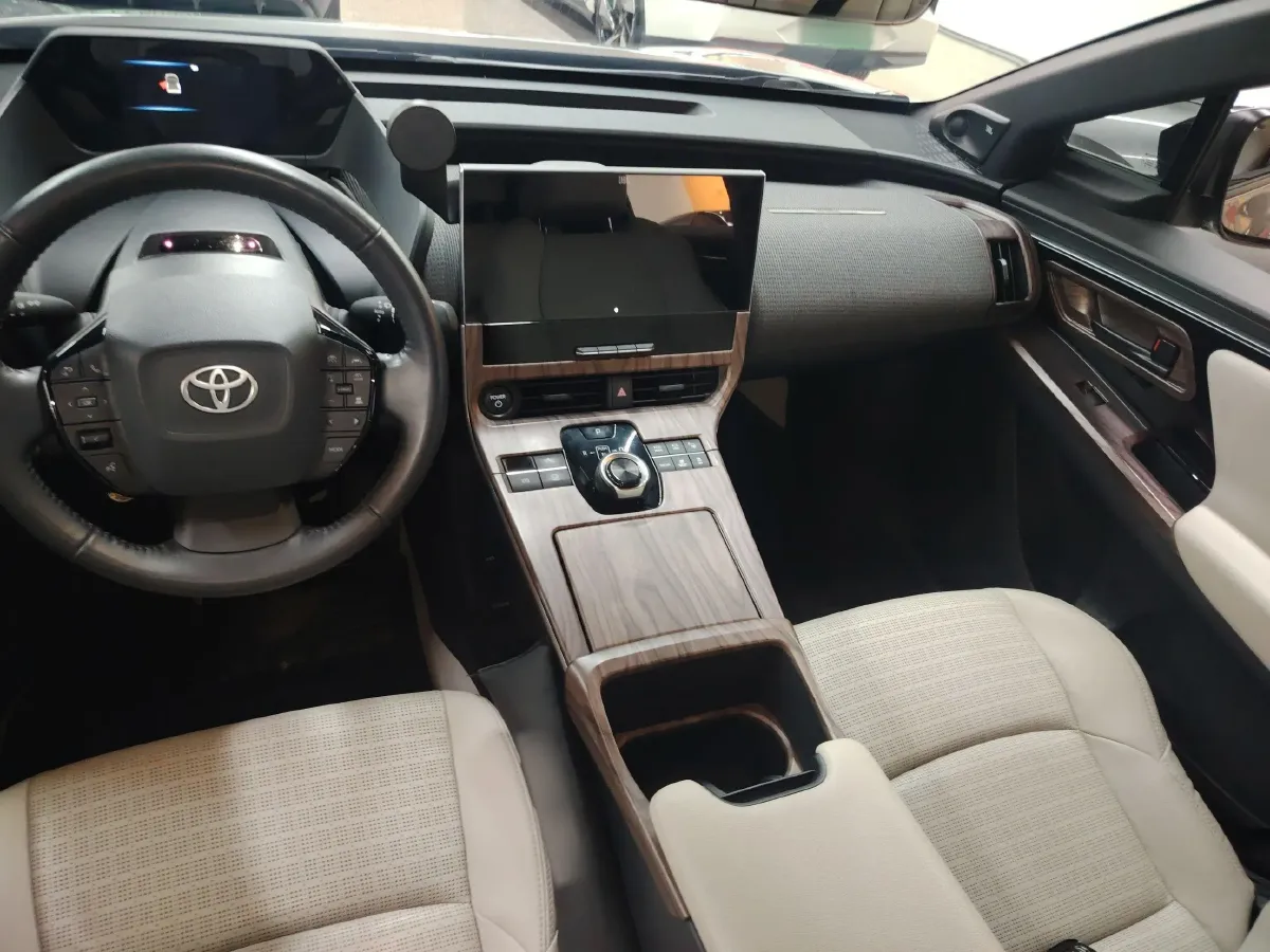 2024 Toyota BZ4X BEV 66.7KWH,autocango,china used car exporter,china ev exporter,chinese used car exporter,chinese used ev exporter