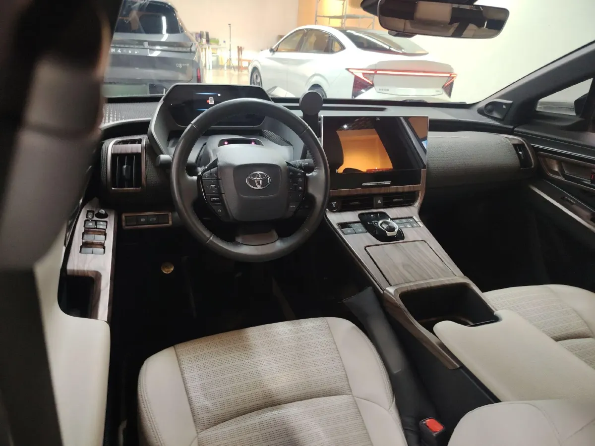 2024 Toyota BZ4X BEV 66.7KWH,autocango,china used car exporter,china ev exporter,chinese used car exporter,chinese used ev exporter