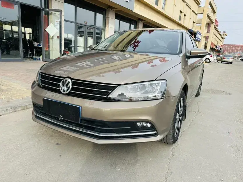 2017 Volkswagen Sagitar 1.4T 131HP L4 7DCT