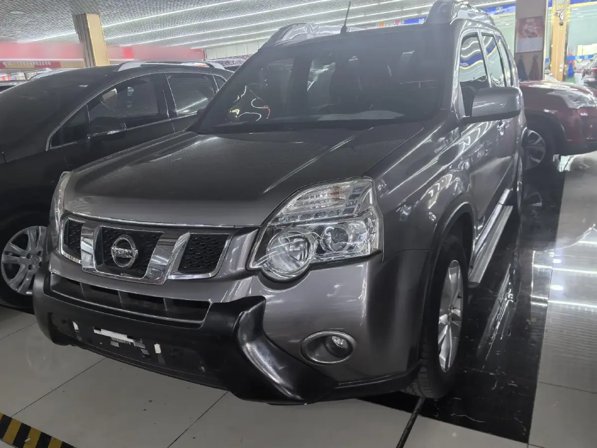 2012 Nissan X-Trail 2.5L 184HP L4 CVT