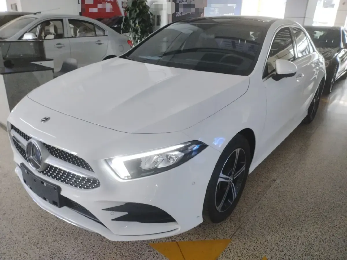 2022 Mercedes-Benz A Class 1.3T 163HP L4 7DCT