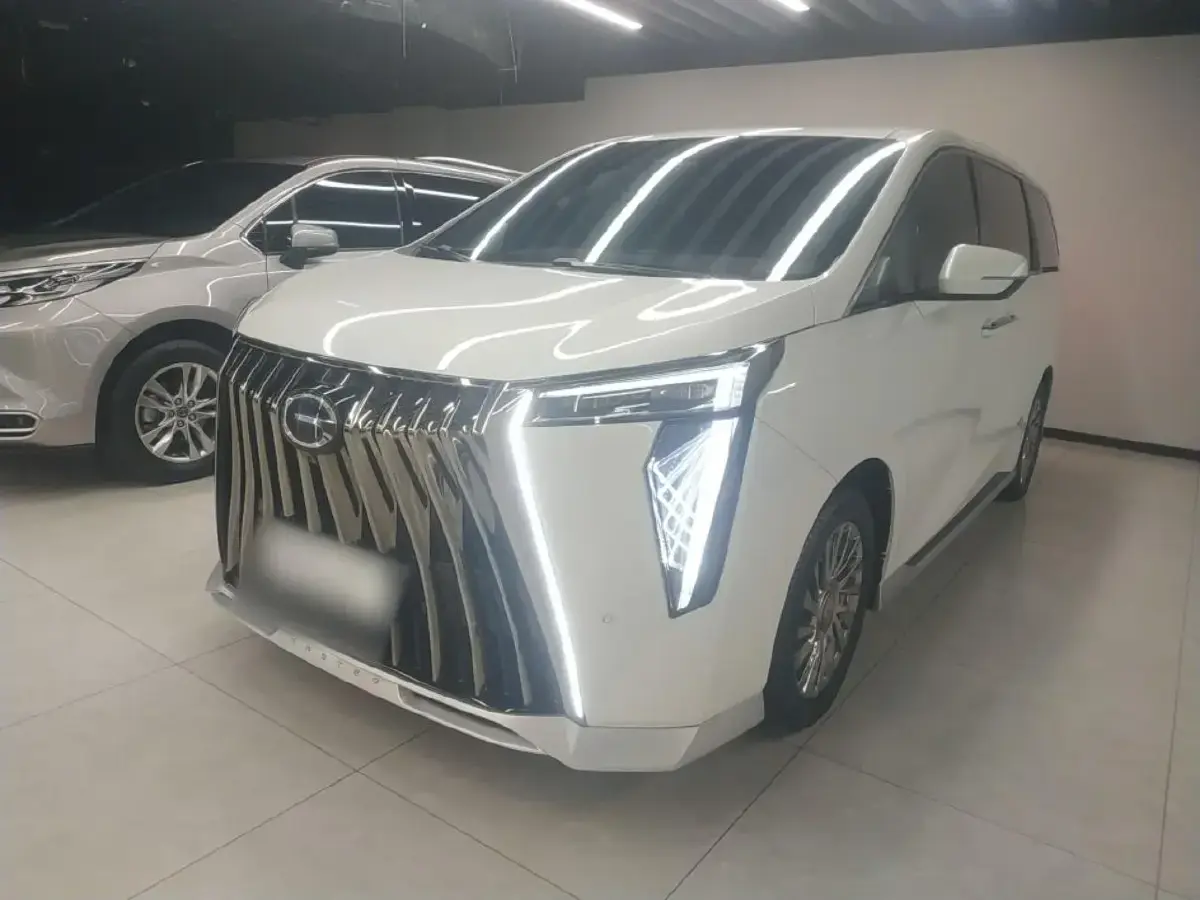 2023 GAC Trumpchi M8 2.0T 190HP L4 E-CVT Hybrid