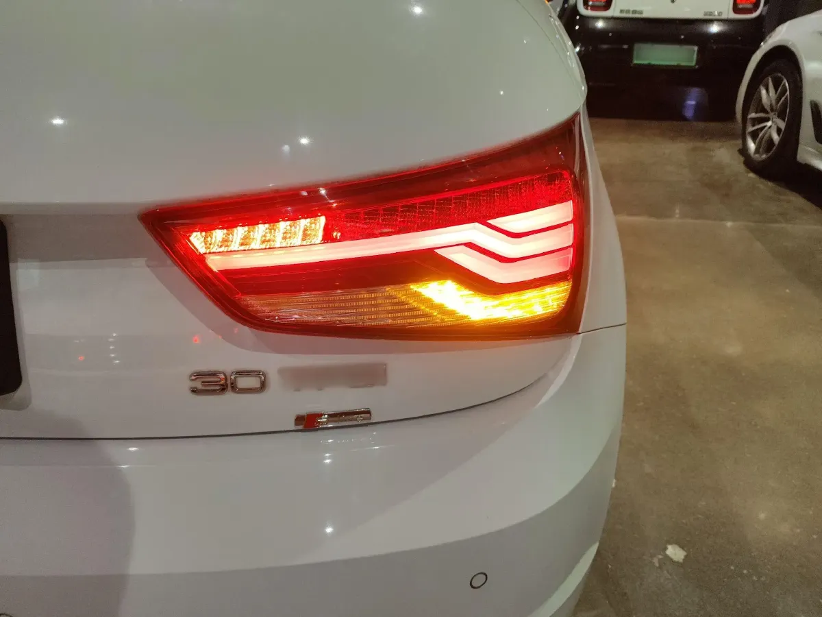 2016 Audi A1 1.4T 125HP L4 7DCT,autocango,china used car exporter,china ev exporter,chinese used car exporter,chinese used ev exporter