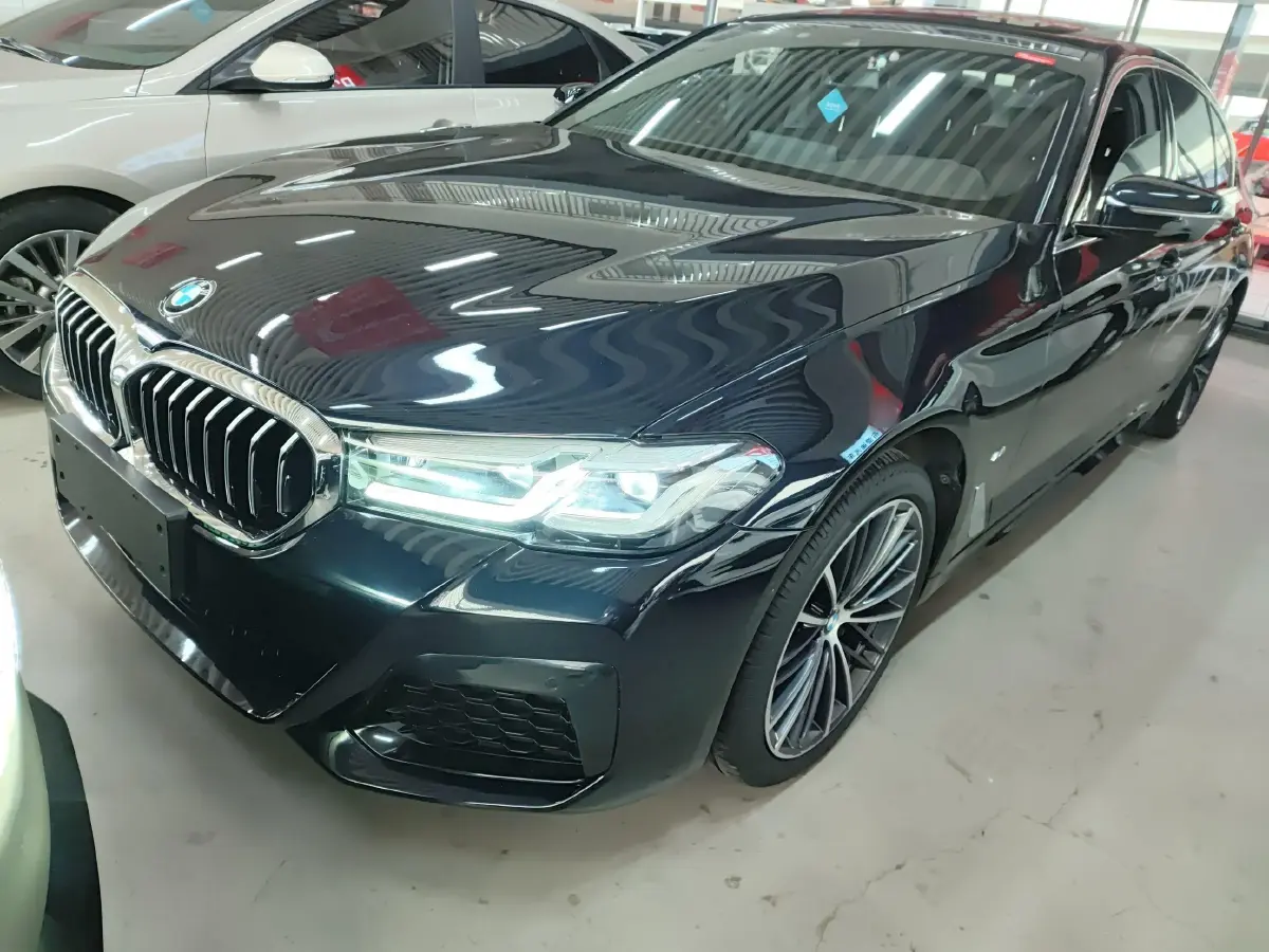 2022 BMW 5 Series 2.0T 252HP L4 8AT