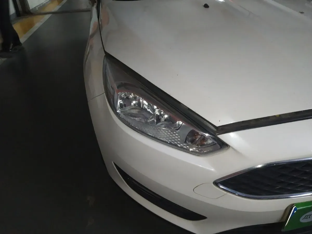 2015 Ford Focus 1.6L 125HP L4 6DCT,autocango,china used car exporter,china ev exporter,chinese used car exporter,chinese used ev exporter