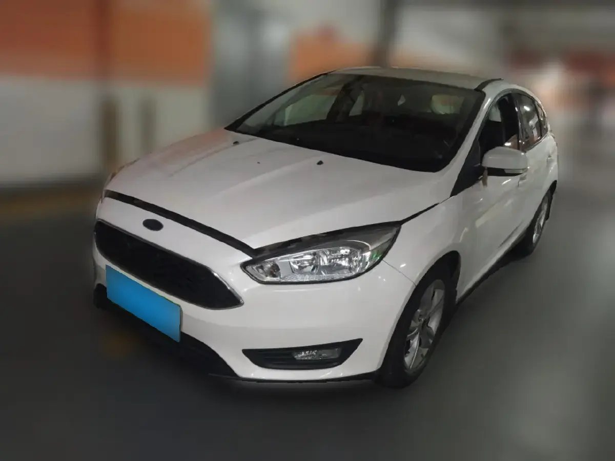 2015 Ford Focus 1.6L 125HP L4 6DCT